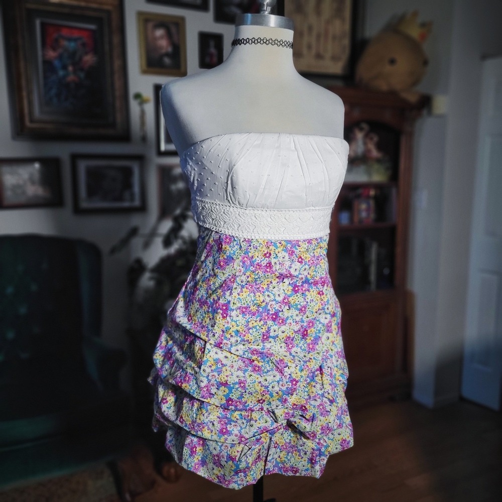 Sequin Hearts Strapless Dress 3 White Eyelet Floral Tiered‎ Mini Bow Back NWT